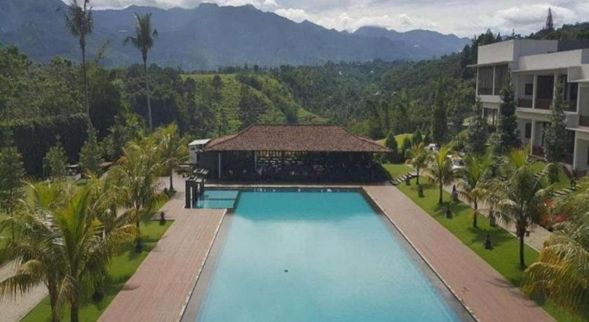 Jimmers Mountain Resort Puncak Exterior foto